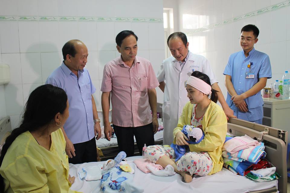 Đoàn công tác Bộ Y tế thăm và làm việc tại Bệnh viện Sản Nhi tỉnh Quảng Ninh