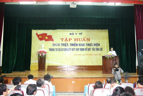 Tập huấn quán triệt, triển khai Thông tư số 07/2014/TT-BYT quy định về Quy tắc ứng xử