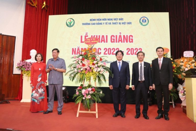 Trường Cao đẳng Y tế thiết bị Việt Đức khai giảng năm học 2022 – 2023