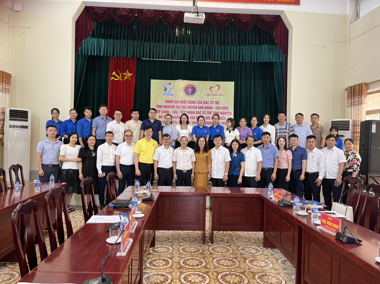 Đánh giá hoạt động của bác sĩ trẻ tình nguyện tại các huyện khó khăn, tọa đàm, phỏng vấn các bác sĩ đủ điều kiện tham gia Dự án 585 tại các tỉnh Cao Bằng, Lạng Sơn, Bắc  Giang và Bắc  Kạn